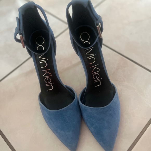 Calvin Klein Women’s Shoes - Picture 1 of 3